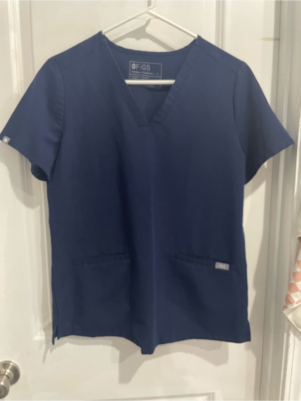 Figs Casma Three-Pocket Scrub Top in Navy Small